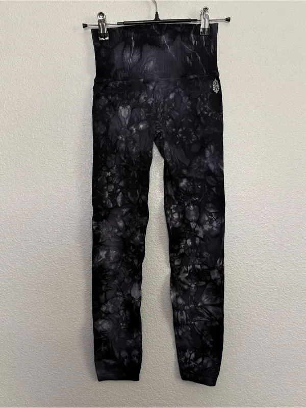 Free People Movement Good Karma Tie Dye Leggings XS Small - Image 2