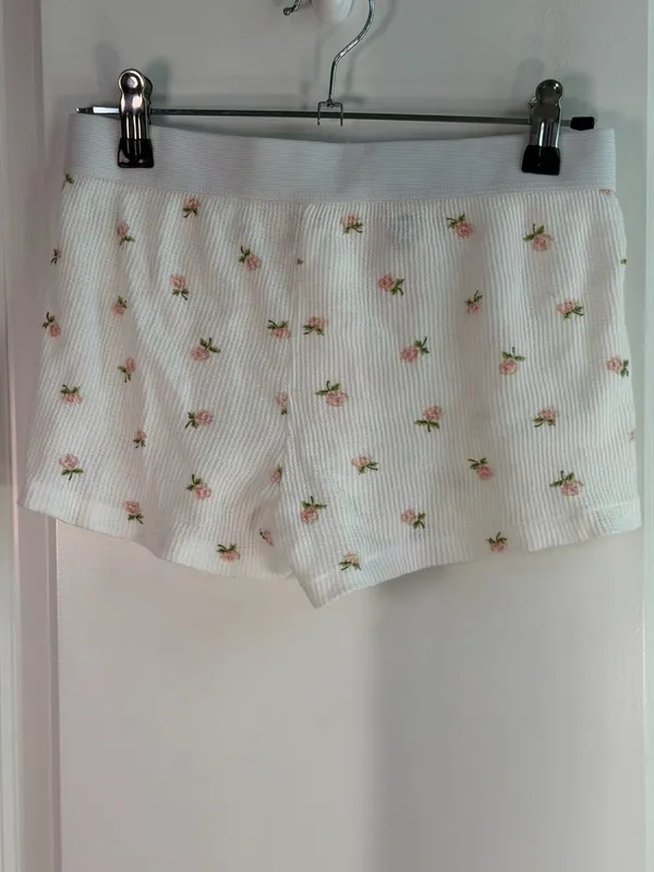 NWOT Brandy Melville Floral Thermal Button-Front Boxer Shorts - Image 3