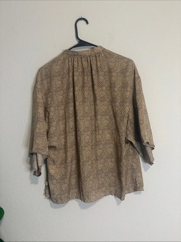 Levi’s small Relaxed button up Tan Printed Blouse - Women's Top - Image 6