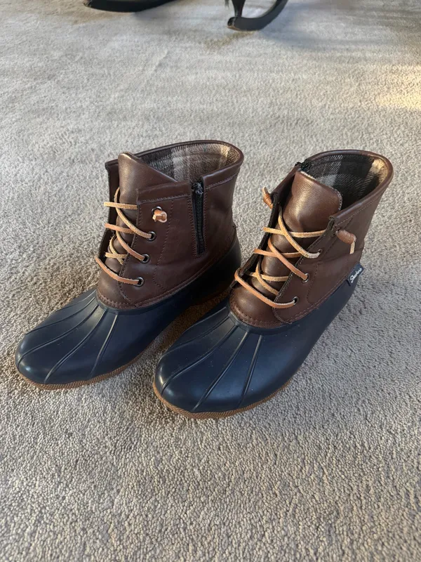 Skechers Brown & Black Duck Boots – Women’s Size 9 - Image 2