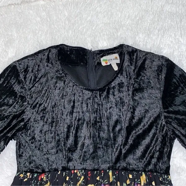 Women's Floral Print Dress by Kum Song(Size Medium) - Image 6