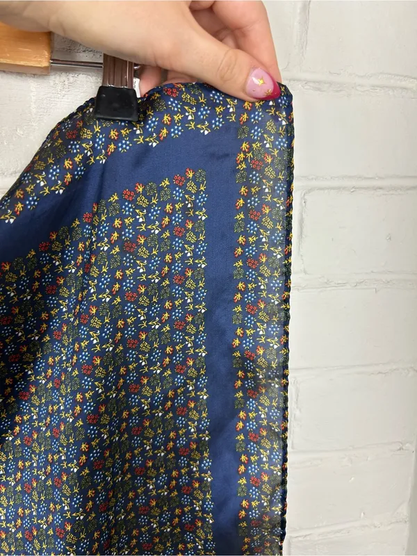 Vintage Floral Print Square Scarf - Image 7