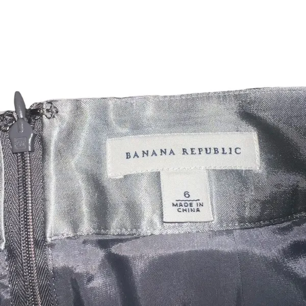 Banana Republic Skirt Womens Size 6 Gray White Rose Floral Pencil‎ Knee - Image 3