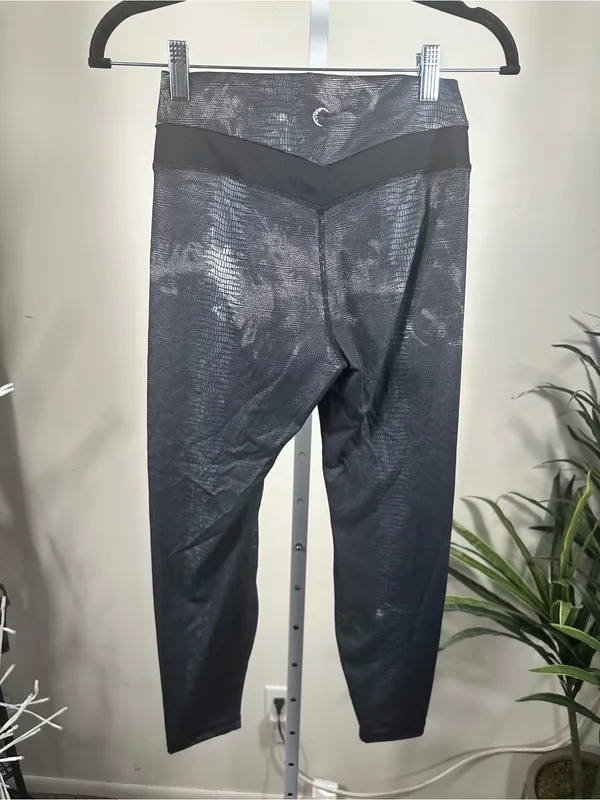 L28. ZYIA Active Metallic Reptile Snakeskin High Rise Leggings Women’s 6-8 Black - Image 2