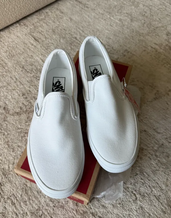 Vans Classic Slip-On White - Image 4