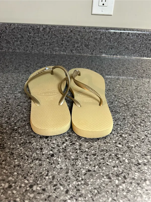 Havaianas Slim Flip Flops in Metallic Gold - Image 2