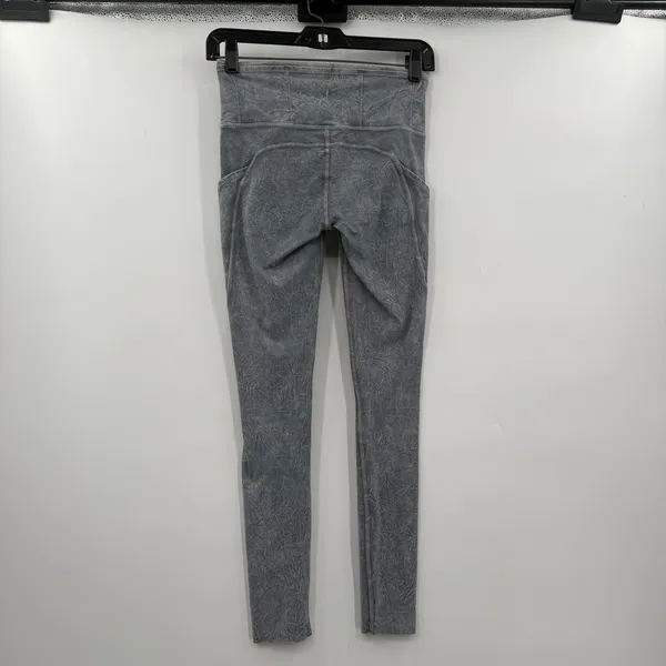 Lululemon leggings size 4 - Image 2
