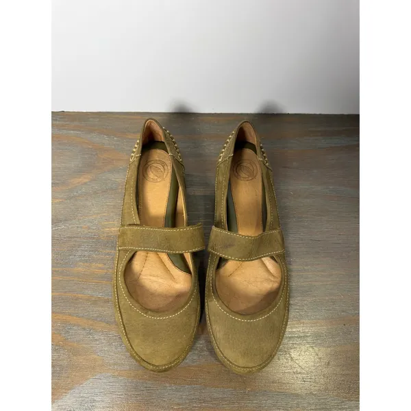 Nurture Women's Size 8 Olive Green Leather Mary Jane Comfort Flats - Image 7