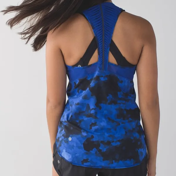 NWOT LULULEMON BLUE VENT IT OUT SINGLET ATHLETIC TANK - Image 2
