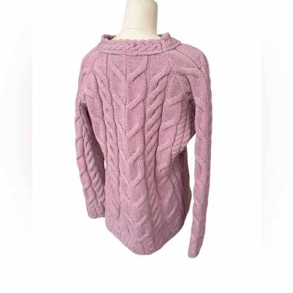 Aran Chunky cable knit Irish wool crew‎ neck size medium Pink - Image 4