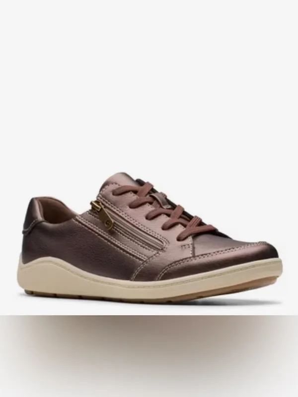 Clarks Women’s Metallic Bronze Low-Top Sneaker with Side Zip Size 8.5 - Image 6
