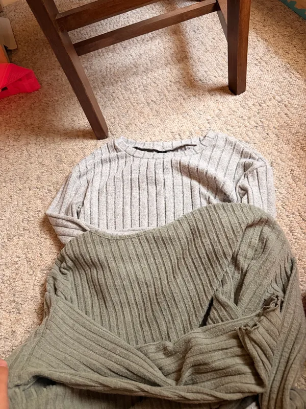 Shein Long Sleeve Top - Image 2