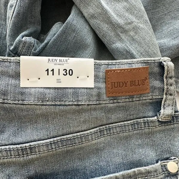 NWT Judy Blue mid rise‎ distressed skinny jeans size 30 - Image 6