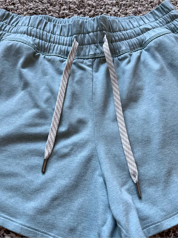 Vuori Halo Performance Shorts - Image 2