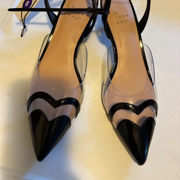 a new day Eleanor Glossy Black Heels perspects with heart toe size 6 - Image 4