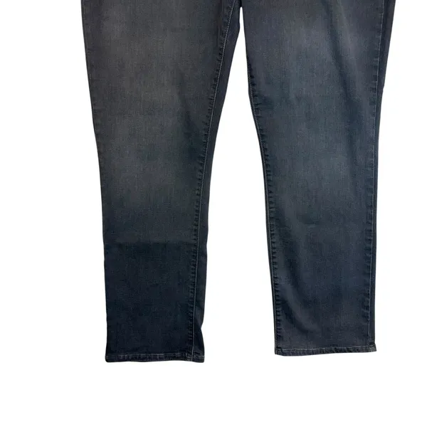 Levi Strauss Classic Straight Gray Jeans Women Wardrobe Staple Size 33 (16)‎ - Image 4