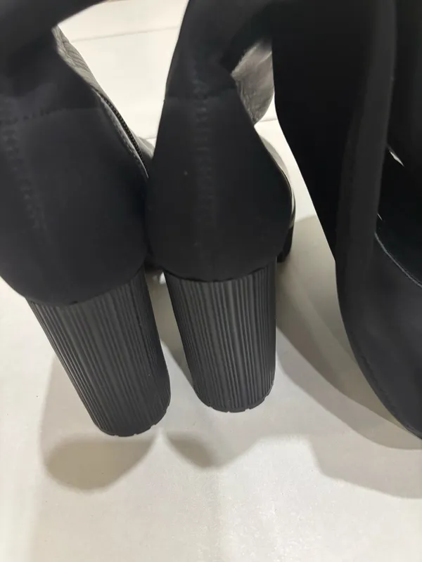 Black Knee boots Size 9 - Image 2