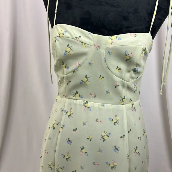 Green floral print slip dress woman’s size medium - Image 2