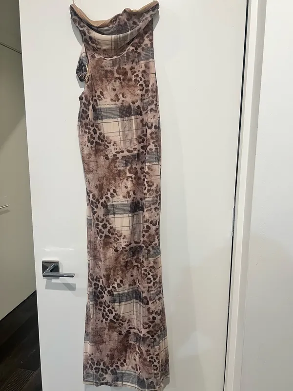 FashioNova Maxi Dress - Image 8