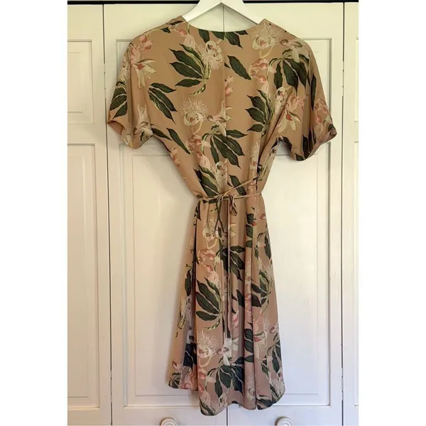 Aritzia Babaton Wallace pink floral faux wrap dress small - Image 13