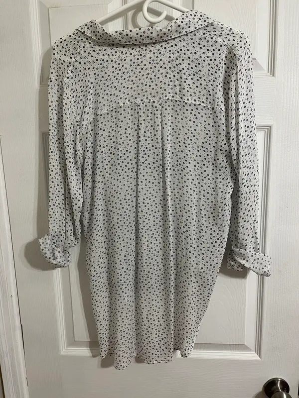 Flows Button Up Blouse Size M - Image 2