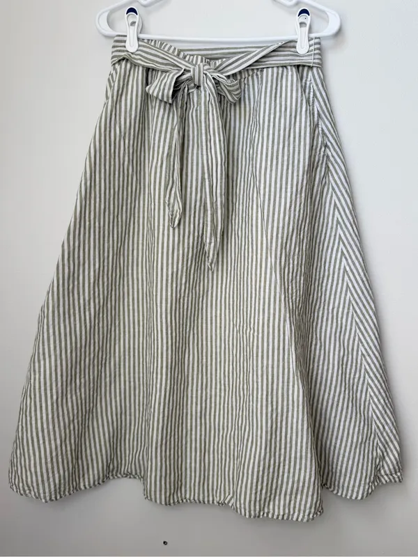 Talbots Linen Green and White Midi A-Line Skirt with Tie Front Size Medium - Image 2