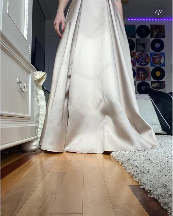 Prom Dress Gold Size 6 - Image 4