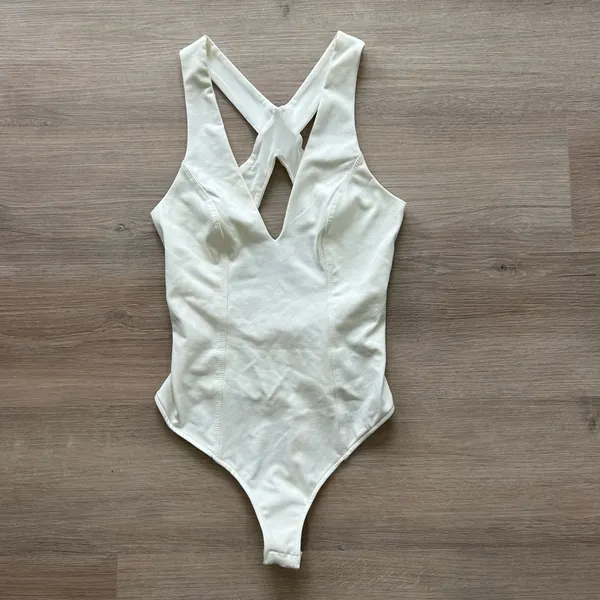 Free People NWT White V Neck Bodysuit - Image 3