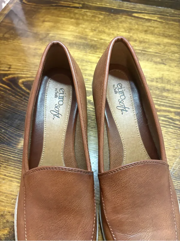 Eurosoft brown heeled loafers size 8 - Image 5