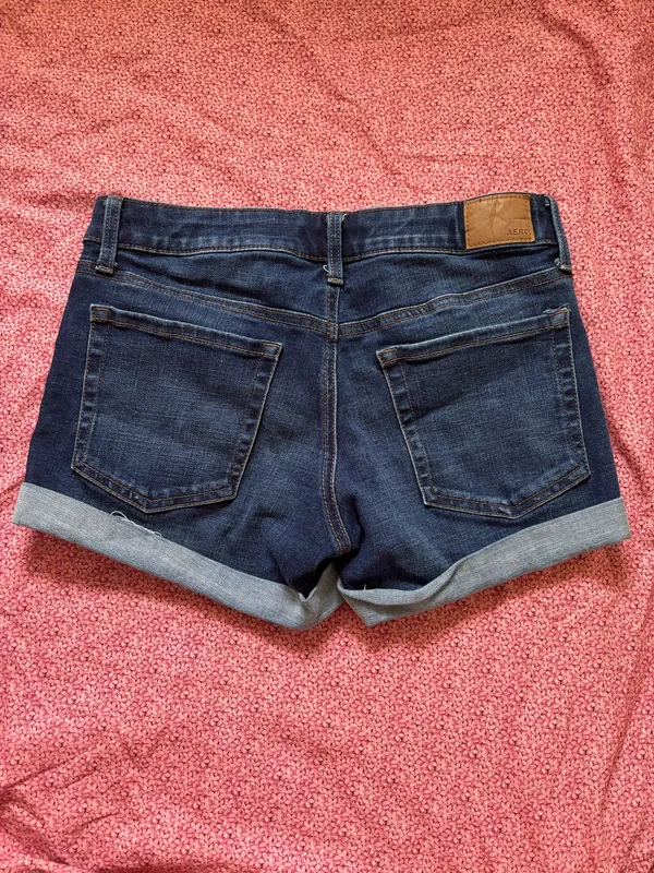 Aeropostale Low-Rise Midi Denim Shorts - Image 4
