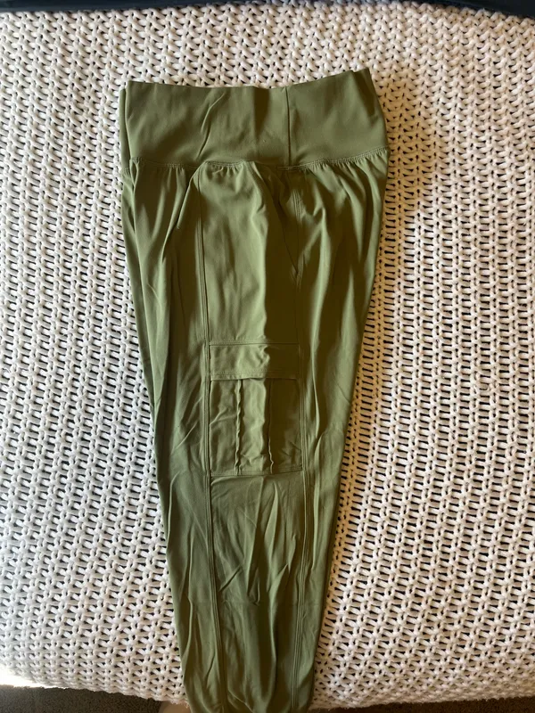 Athleta Salutation Cargo Joggers - Image 3