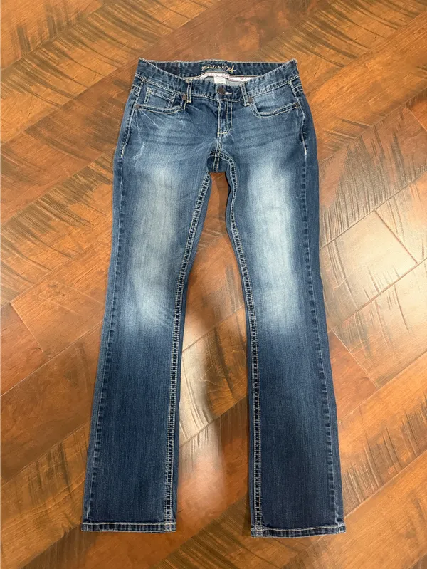 Maurices Lowrise Bootcut Jeans - Image 6