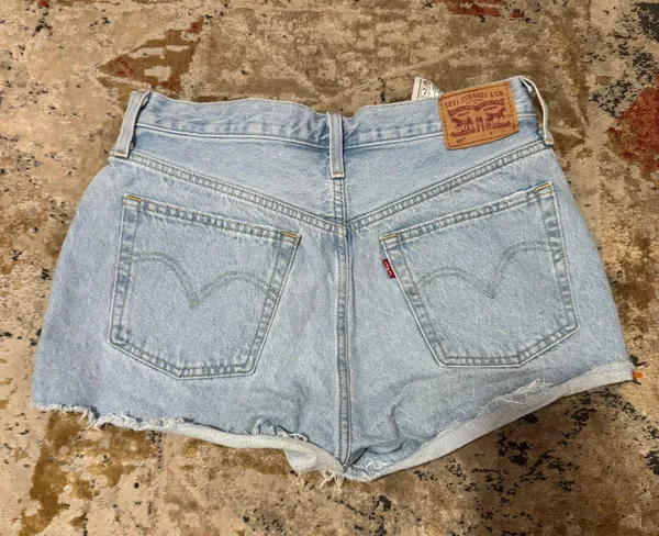 Levi's Light wash 501 shorts - Image 2