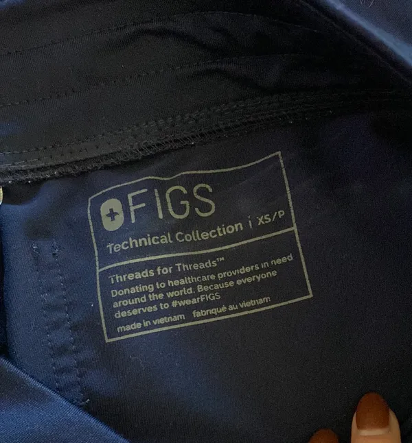 FIGS Navy Scrub Set - Image 3
