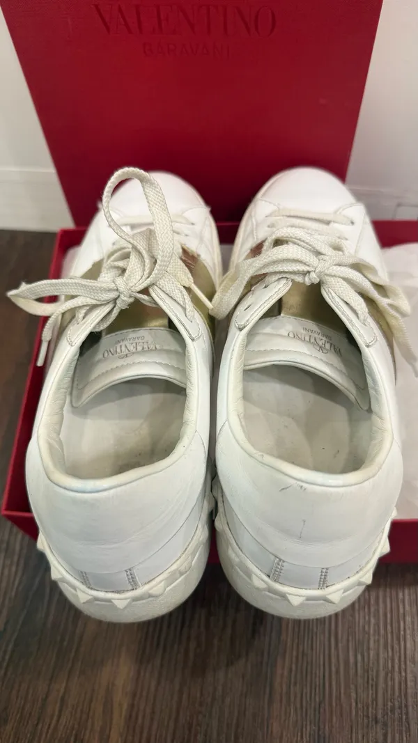 J Valentine Valentino Garavani Rockstud Sneakers sz 39 - Image 8