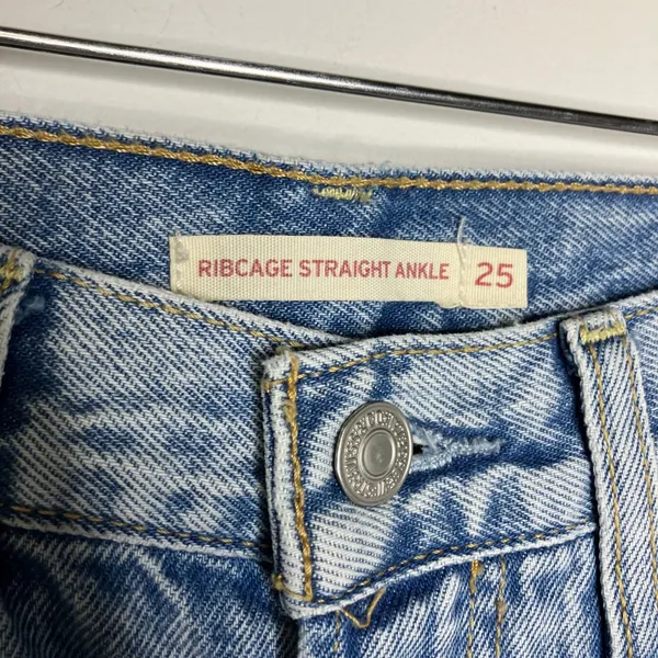 Levi's ribcage straight ankle jeans distressed light wash womens size 25‎ trendy - Image 4