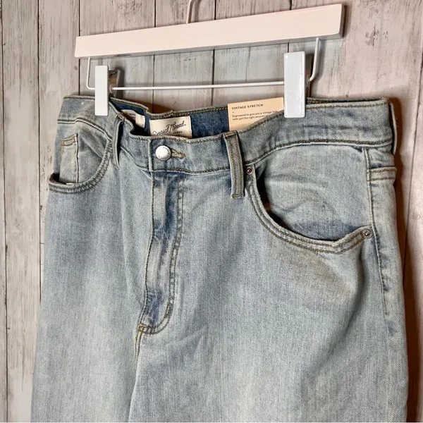 Universal Thread Vintage Straight Jeans N2 - Image 5