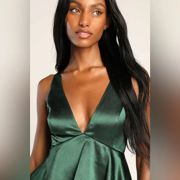 NWT Lulus Tiers of Joy Emerald Green Satin Tie- Back Tiered Mini Dress - Image 3
