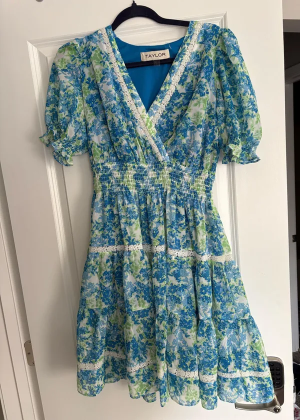 Floral Dress Blue Size 4 - Image 2