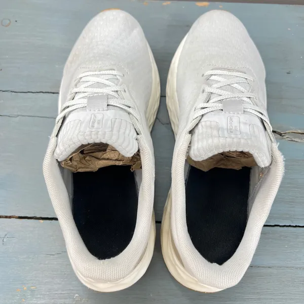 New Balance Fresh Foam Arishi v4 Light Grey White Gum Runnin Shoes WARISEG4 8.5W - Image 7