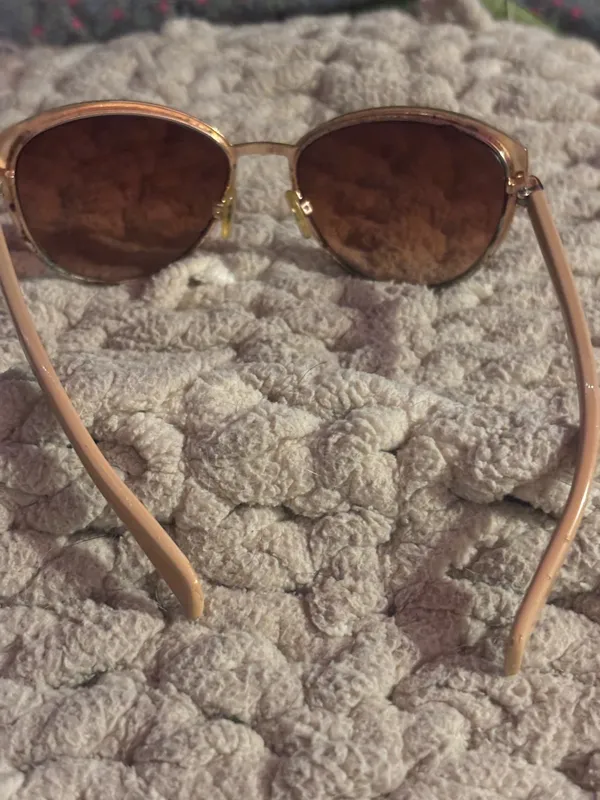 Old Navy Pink Sunglasses  - Image 3