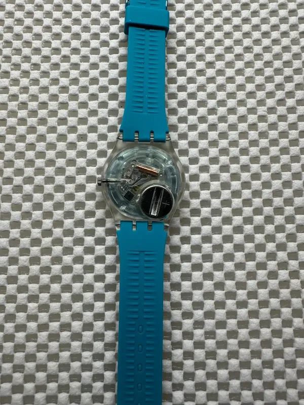 Swatch Watch Hazy Sky GE108 Vintage 2003 - Image 5