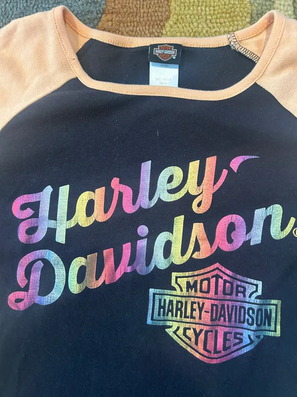Harley-Davidson Black and Pink Raglan Tee Y2K Style Vintage Retro - Image 2