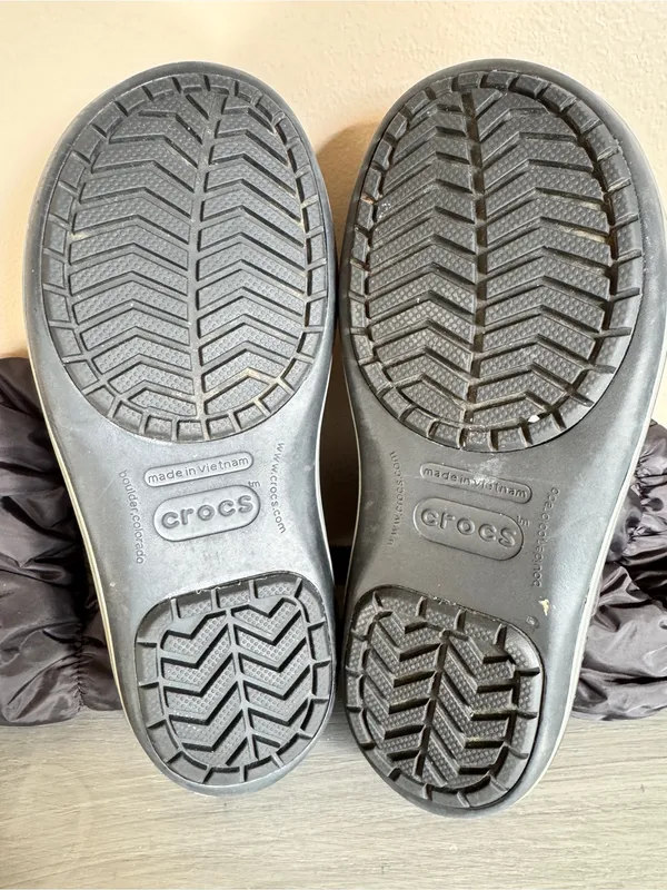 Crocs 14614 WINTER PUFF BOOT Womens Sz 10 Winter Warm Nylon Shaft Boots Black - Image 7