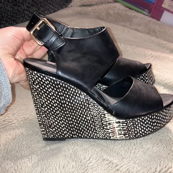 🎉4 for $20 Mossimo Wedges, size 8 🧜‍♀️ Black - Image 4