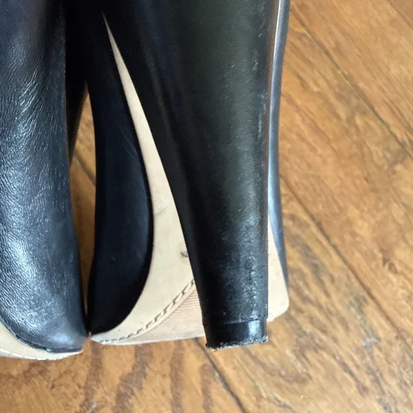 Vince Camuto Peep Toe Leather Shooties VC AMBER Booties Size 7.5 B Black Silver - Image 8