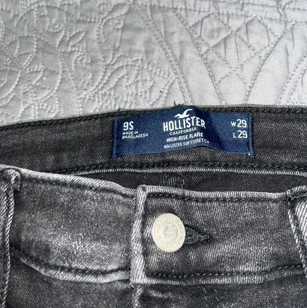 Hollister High Rise Flare Jeans - Image 2