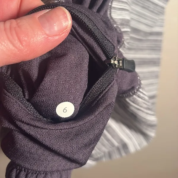 Lululemon Run Light Up Reflective Tank Top - Image 4