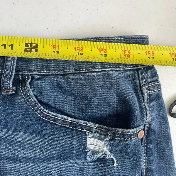 Judy Blue High Waisted Straight Fit Distressed Fray Hem Jeans 15/32 Plus EUC 021 - Image 7