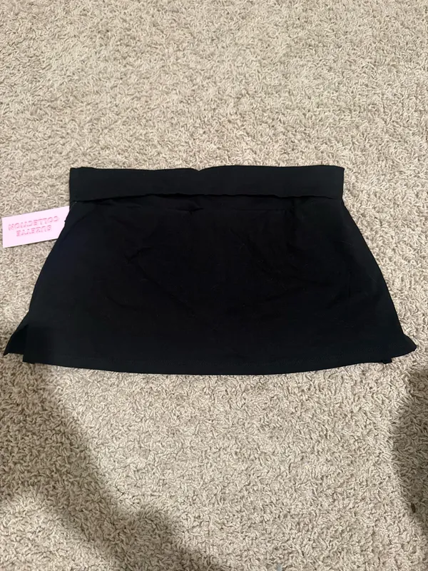 Black mini skirt with shorts medium - Image 4